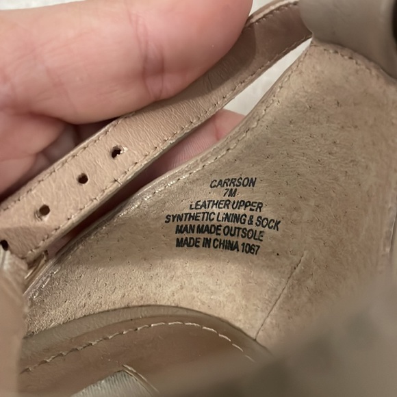 Steve Madden beige heels - Picture 3 of 3